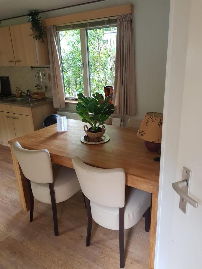 Sfeervolle Chalet Met Terras, H14 De Veldkamp, Epe, Voor 4 Personen Exterior photo